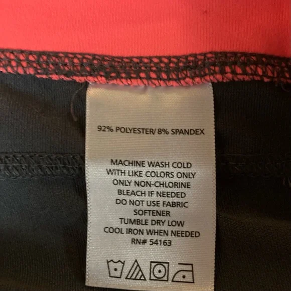 Calvin Klein Performance Capris - Picture 3 of 4